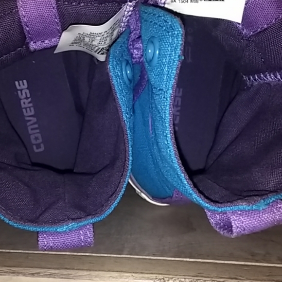 SOLD - Converse High Tops - Picture 7 of 7